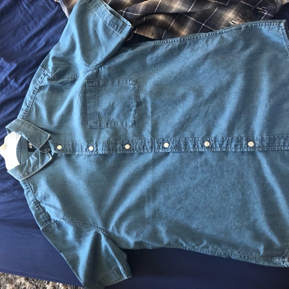 H&M shirt/ flannel , size medium and never worn - Picture 1 of 6
